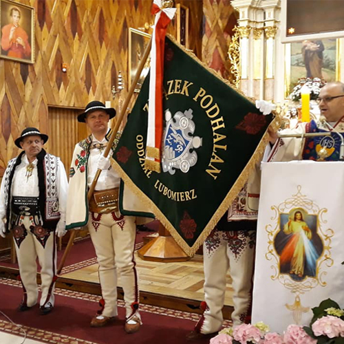 Poświęcenie Sztandaru Oddziału Związku Podhalan w Lubomierzu